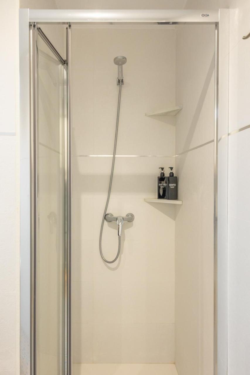 Isg Apartments Triana 1 Seville Exterior photo
